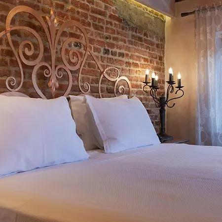 Tresor Art Boutique Hotel 4*