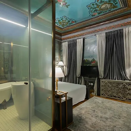 Hotel Trésor Art Boutique 4*
